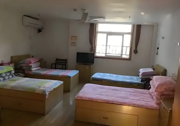 记者：阿代米赛后在更衣室和大家说了很抱歉，他很难过